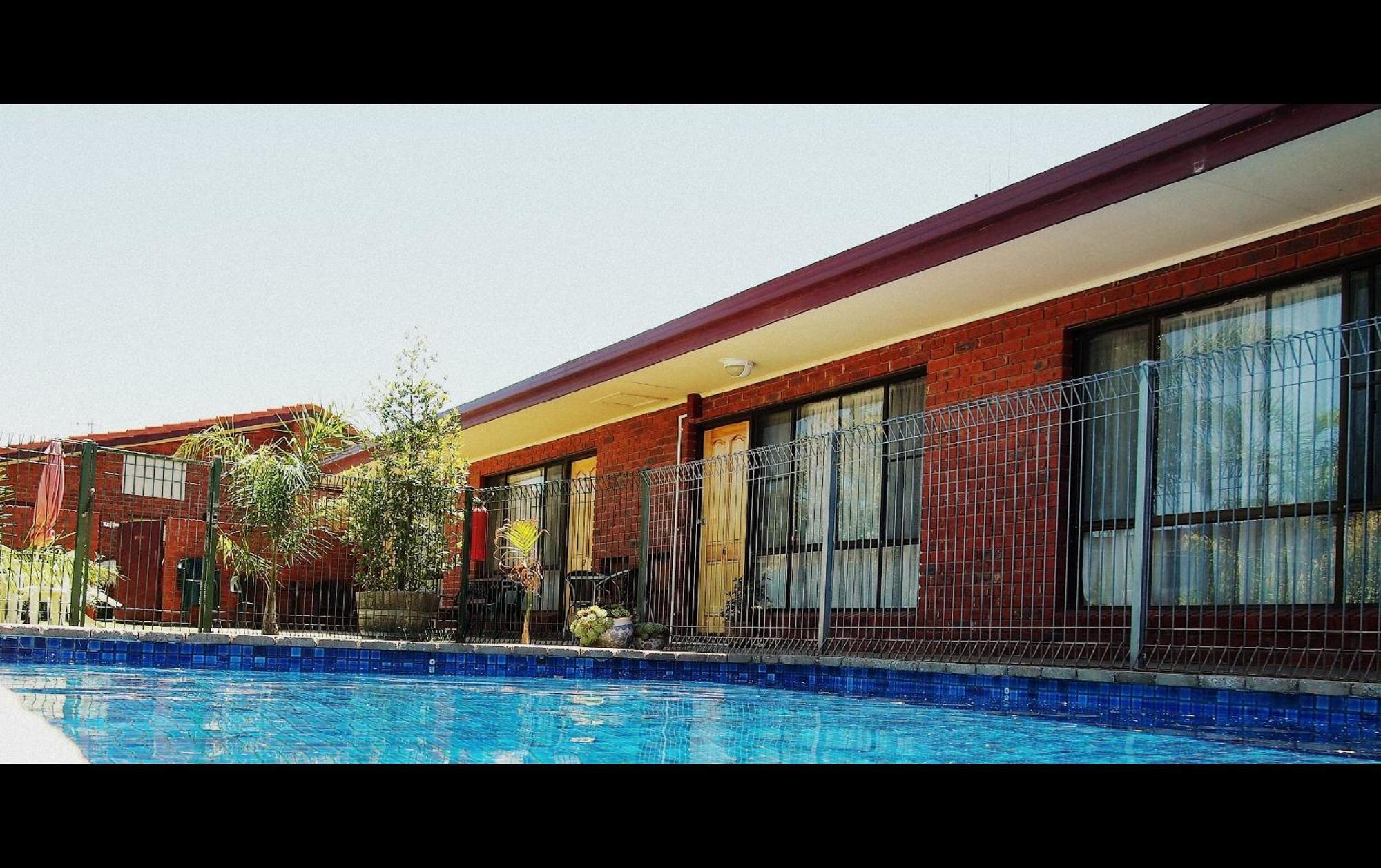 Murray River Motel Суон-Гілл Номер фото